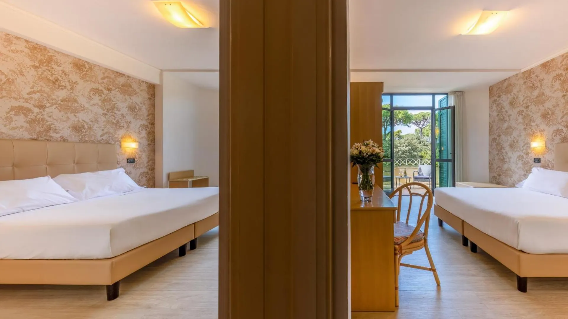 Hotel Acapulco Forte dei Marmi 4*,  Italien